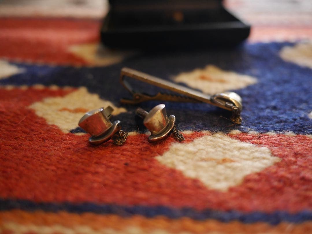 GLAD HAND シルバー ネクタイピン／カフスボタンセット　ハットタイプ