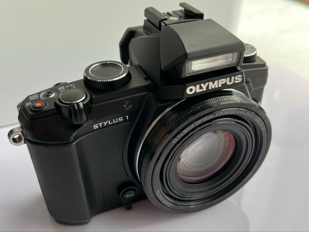 オリンパスstylus1 TCON-17X、CLA-13付き