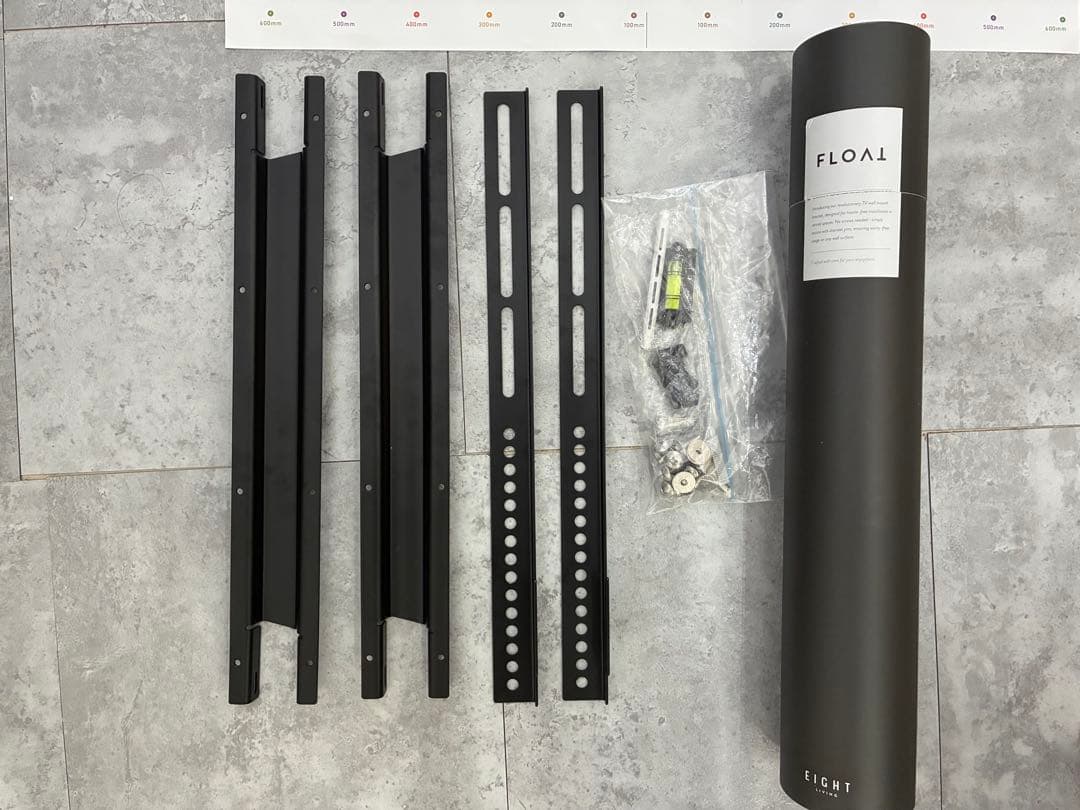 FLOAT 壁掛けテレビ金具　配線モール、コーナーパーツ付