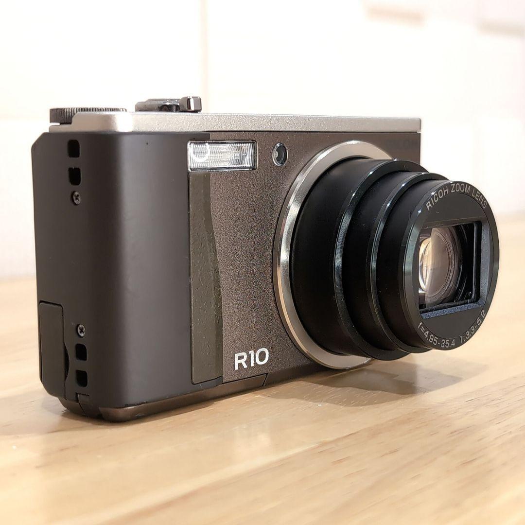 RICOH R10 / 純正充電器 ・ 純正バッテリー