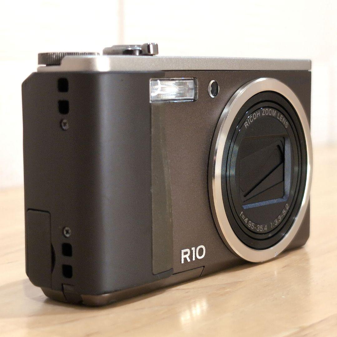 RICOH R10 / 純正充電器 ・ 純正バッテリー