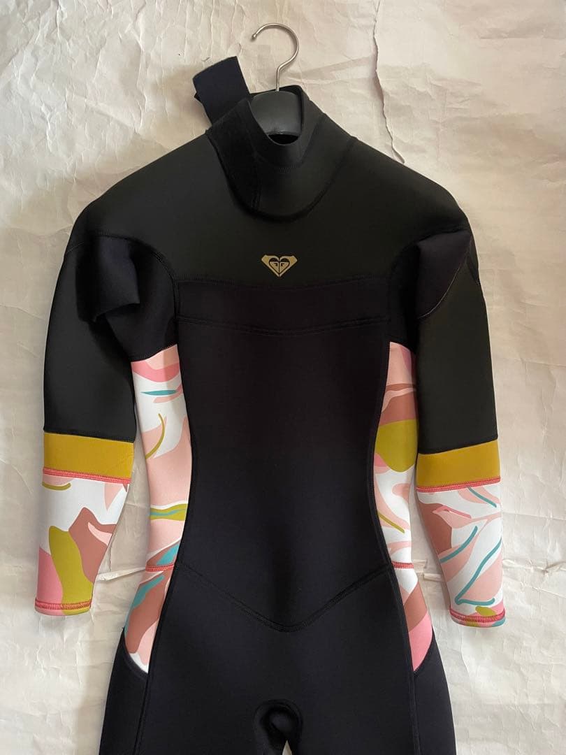 新品 ROXY ロキシー ウェットスーツ フルスーツ 2.5mm/2mm S