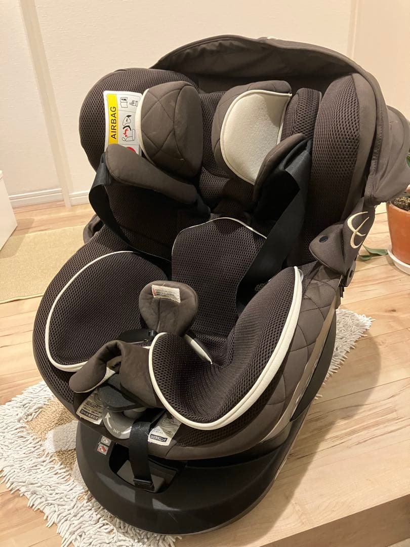 AILEBEBE KURUTTO 6i 車用チャイルドシート グレー