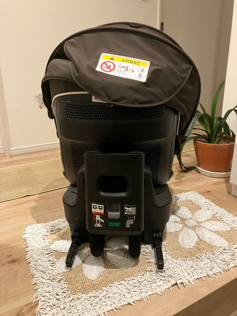 AILEBEBE KURUTTO 6i 車用チャイルドシート グレー