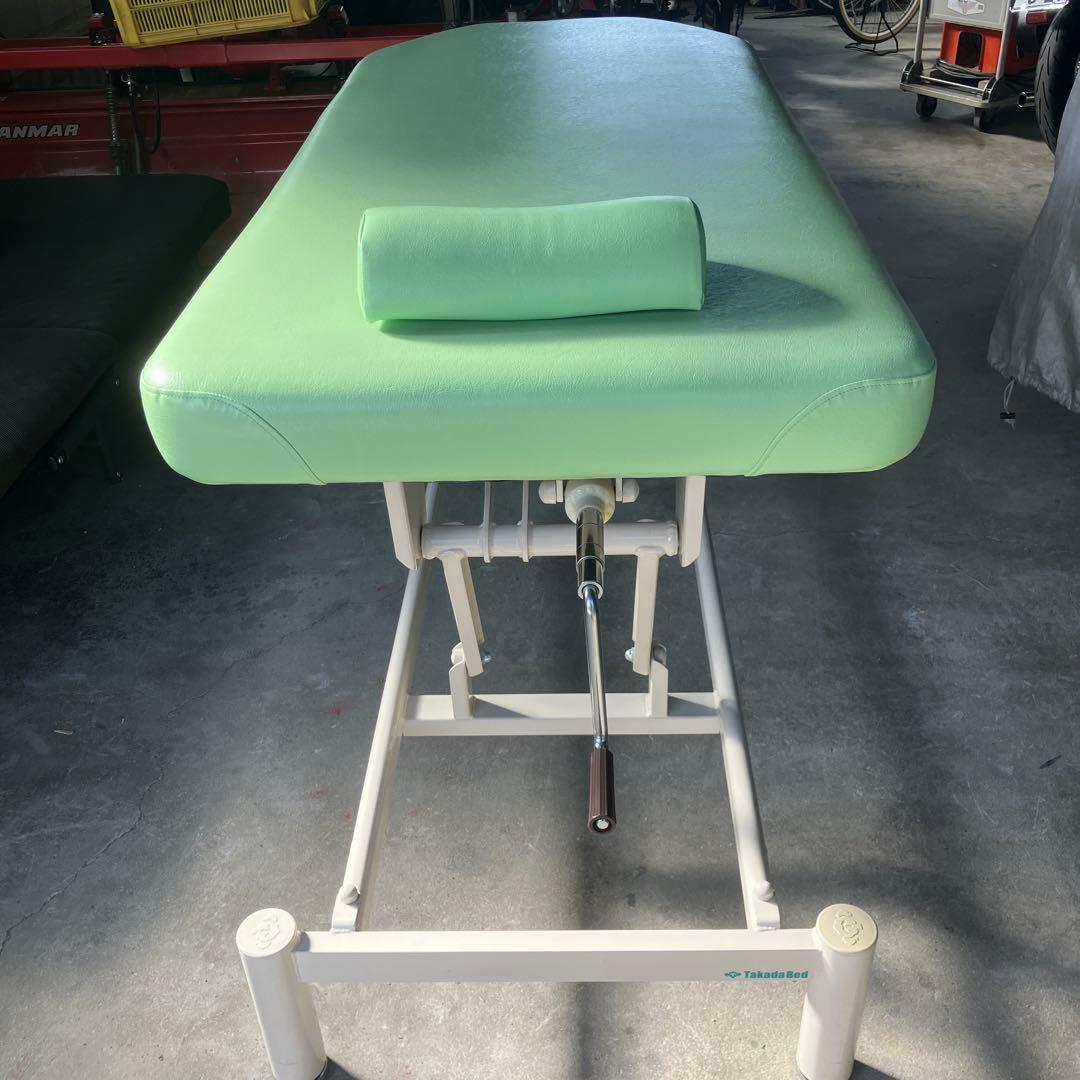 スクエアエニクス　高田ベッド 施術ベッド 手動昇降 ライトグリーン