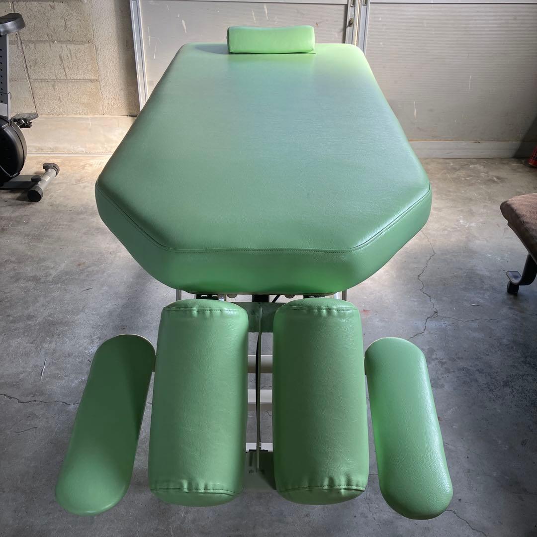 スクエアエニクス　高田ベッド 施術ベッド 手動昇降 ライトグリーン