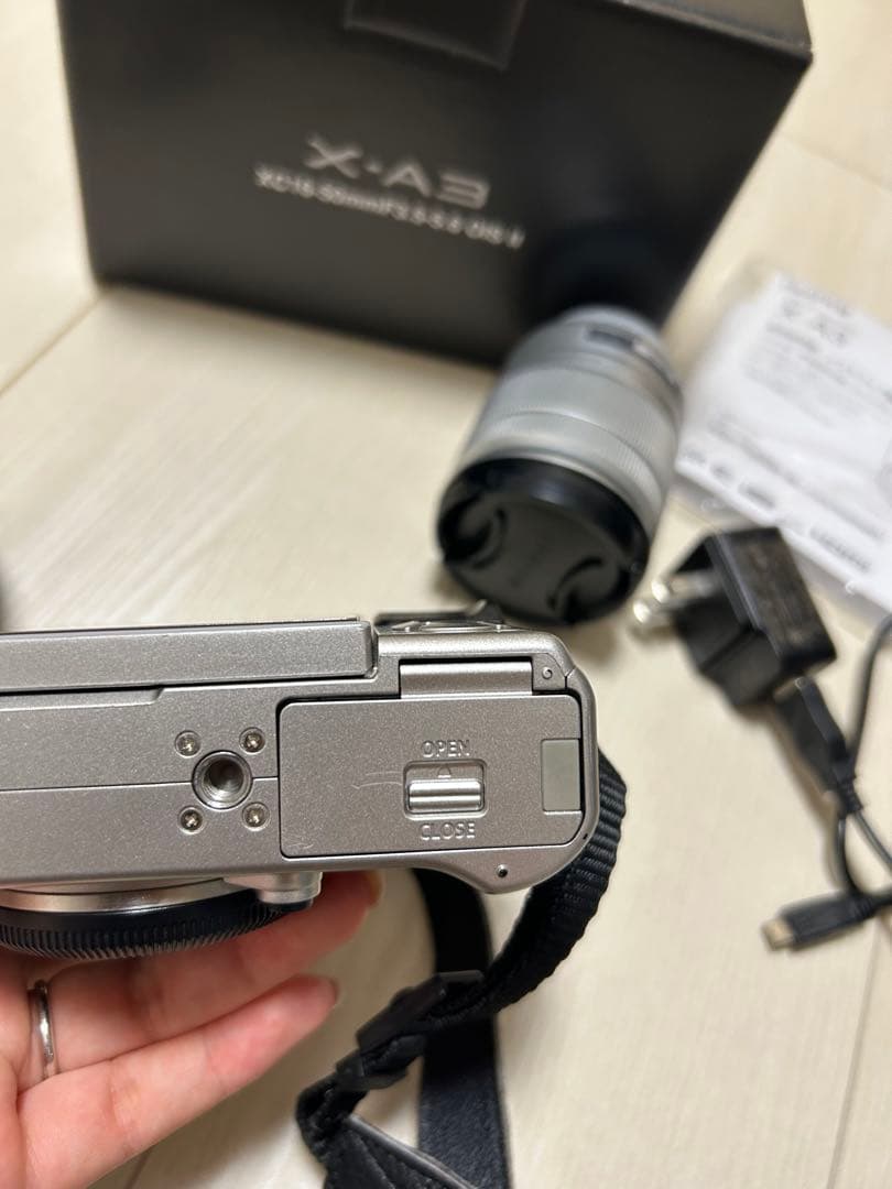 Fujifilm X-A3 ミラーレスカメラ