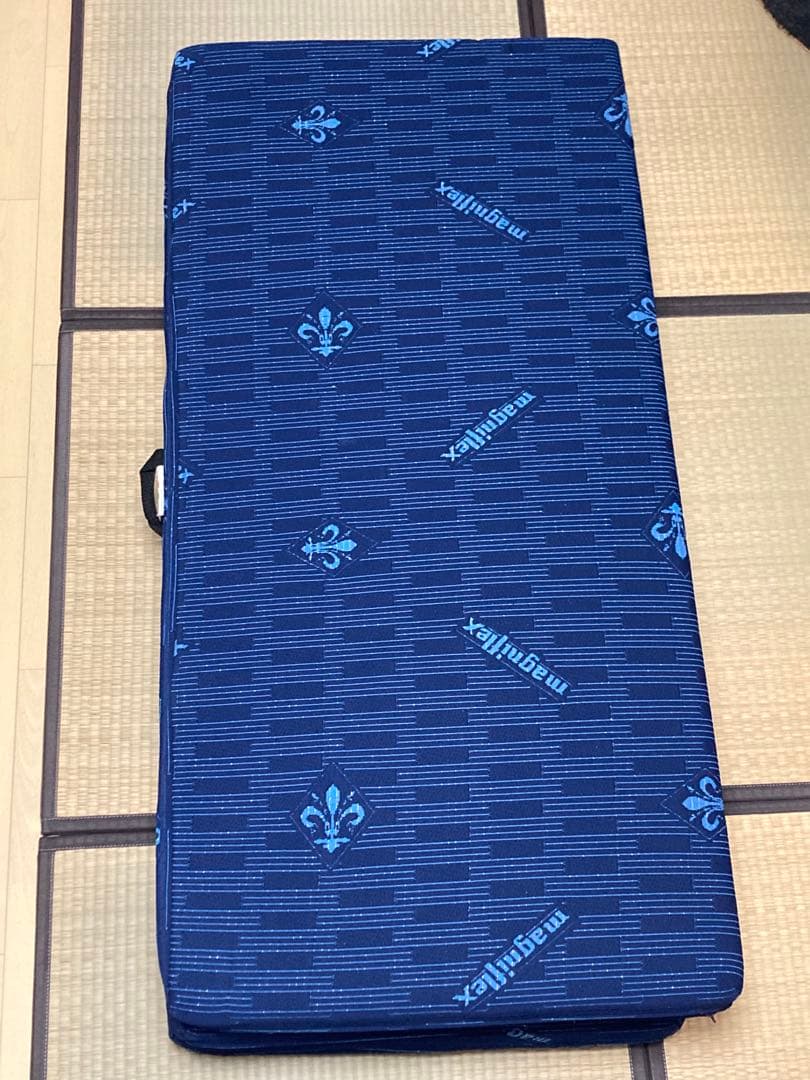 ★magniflex★ダブルマットレス ジュリアン　スーパーウイング　ネイビー