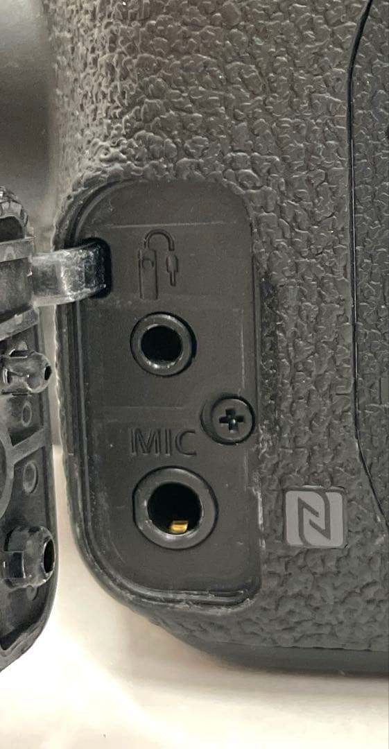 Canon EOS Kiss X9i ボディ