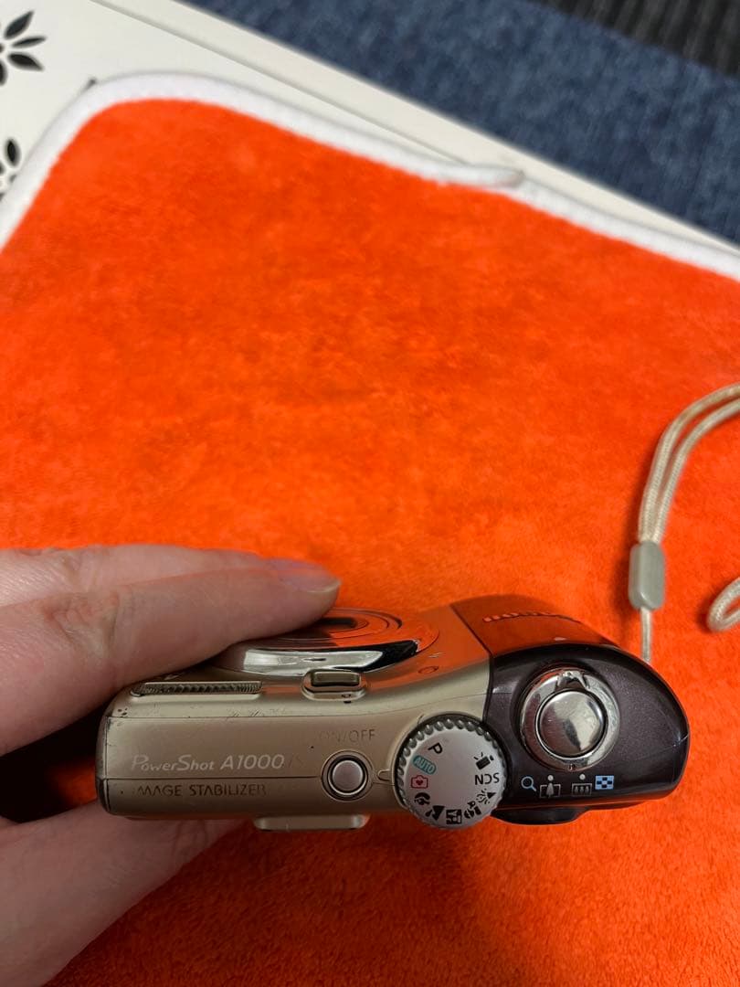 CANON　デジタルカメラ　PoweShot A1000 IS　PC1309