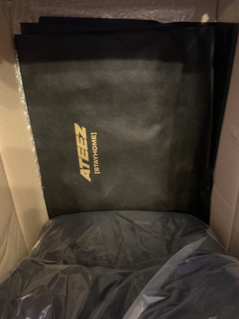 トレカ付！新品未開封ATEEZソンファ⭐︎ 星柄センイルフワフワハウスローブ袋付