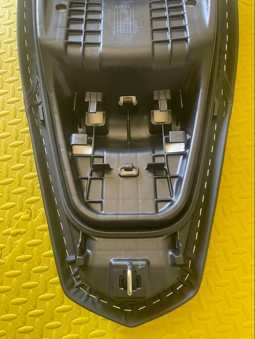 pcx160 2025年モデル　純正シート　バイク