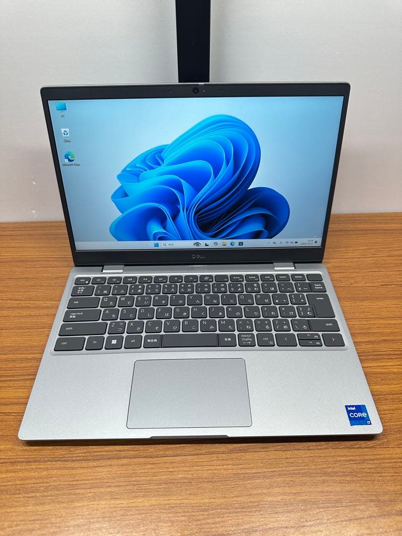 DELL latitude 3330 i7-1195G7 13.3インチ
