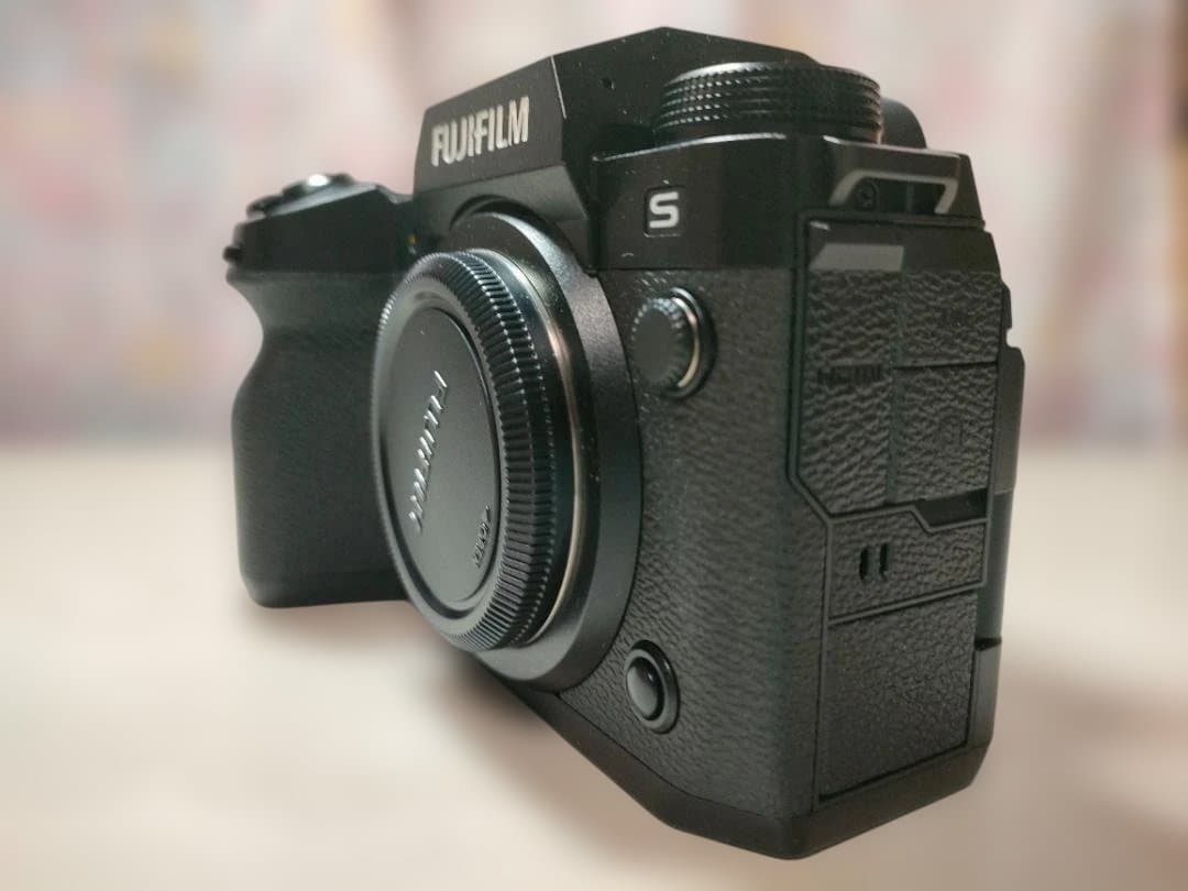 送料無料　FUJIFILM X-H2S ミラーレスカメラ おまけ付き