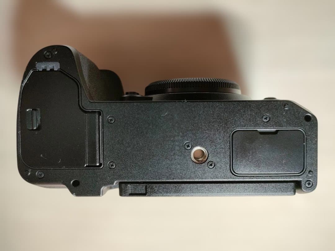 送料無料　FUJIFILM X-H2S ミラーレスカメラ おまけ付き