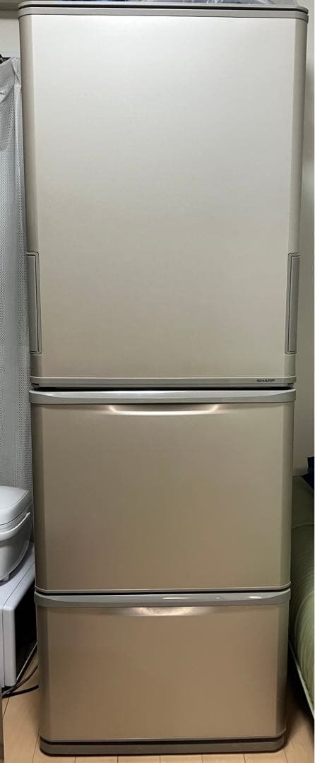 冷蔵庫　Sharp 2021年製　美品