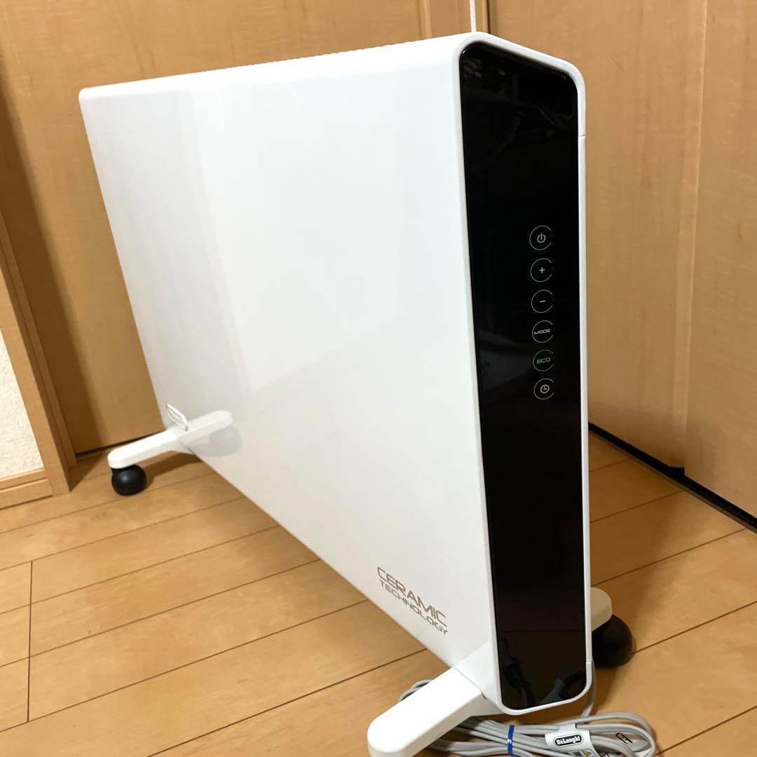 #657 DeLonghiデロンギ　HXJ60L12 （ホワイト）