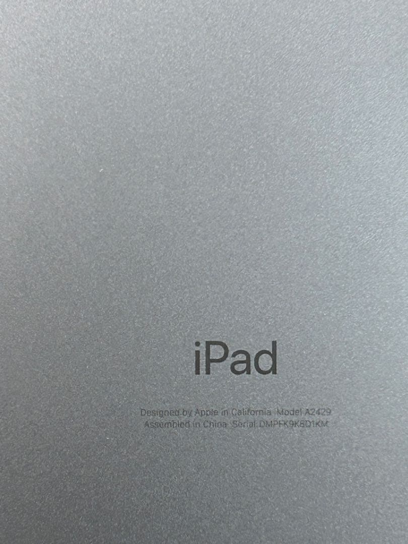 iPad 第8世代　32GB