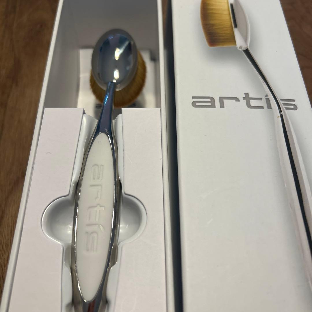 新品同様品 アーティス　メイクアップブラシ　オーバル7
