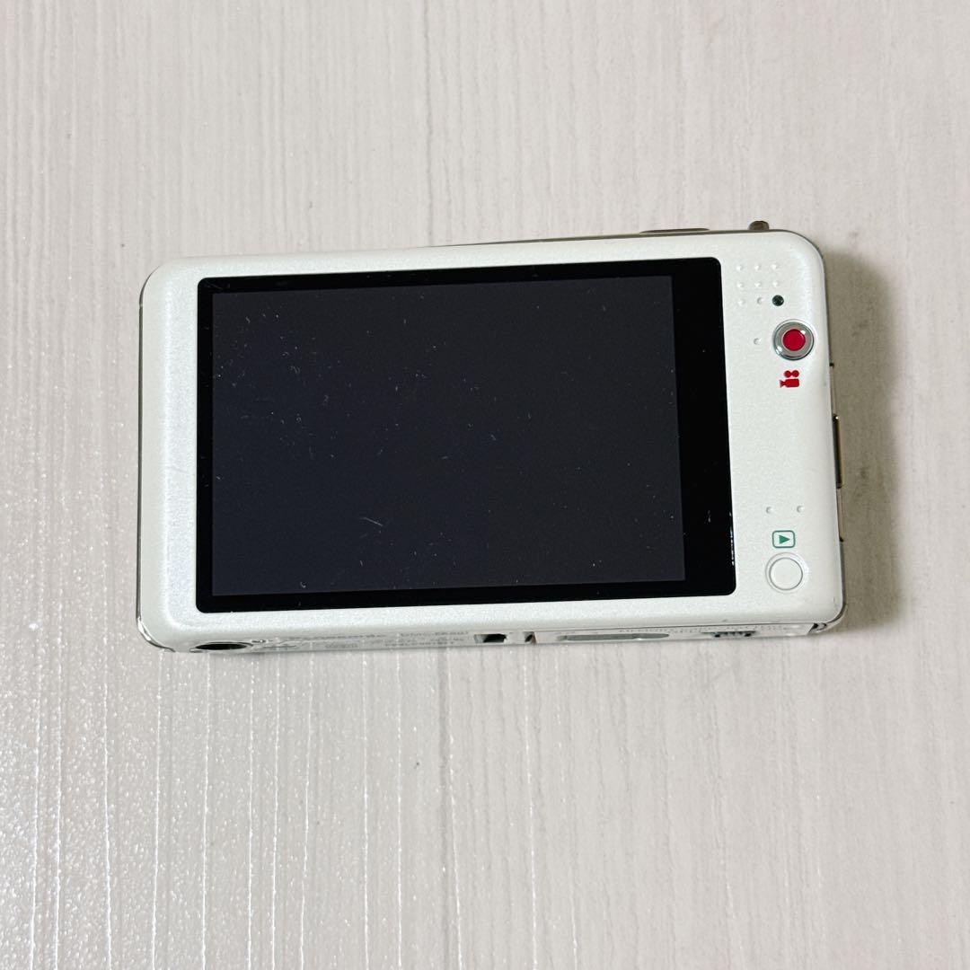 2376【ジャンク】Panasonic　LUMIX　DMC-FX80