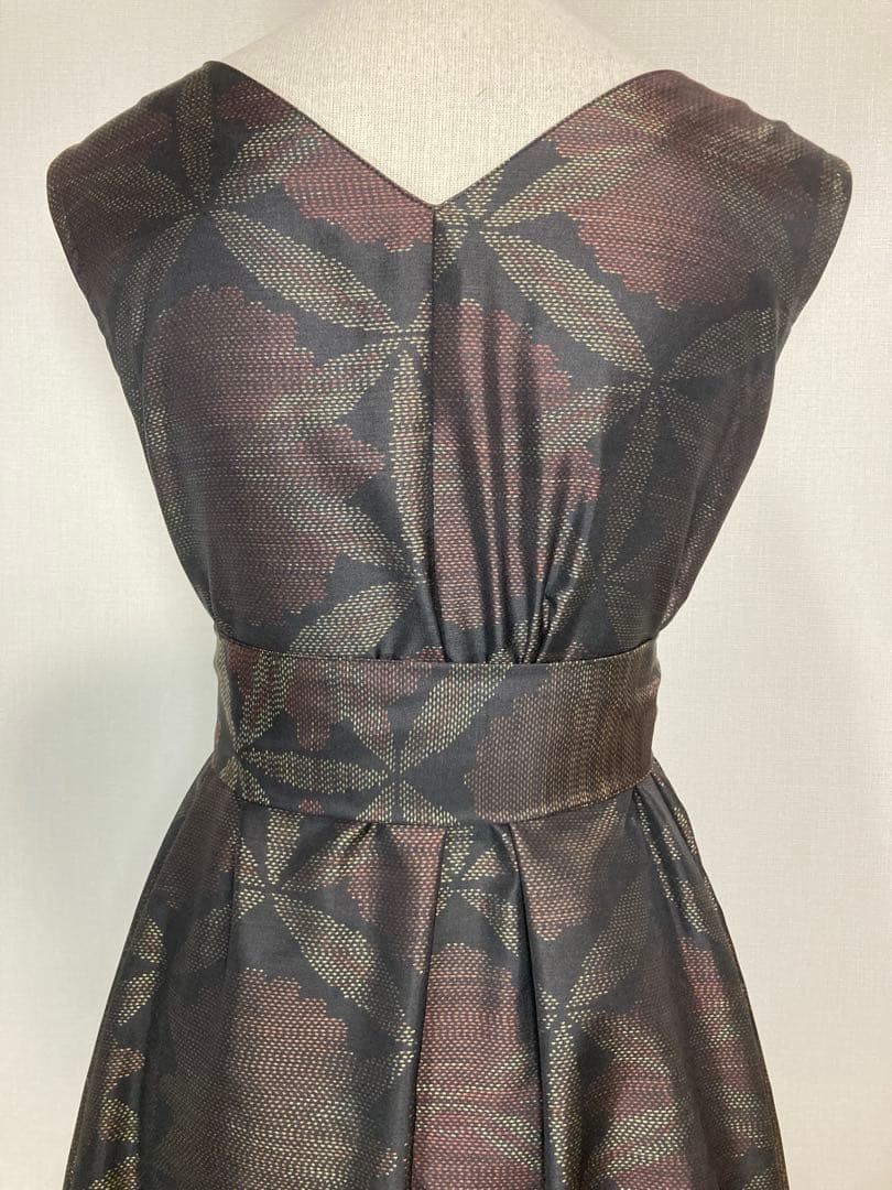 着物リメイク　大島紬裾切り替えロングフレアワンピース（後ろVネック）着丈125㎝