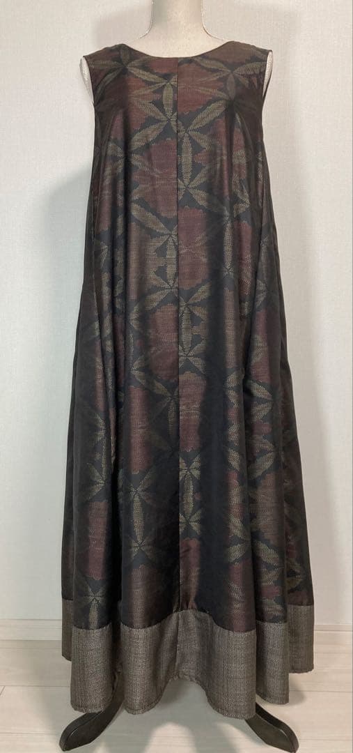 着物リメイク　大島紬裾切り替えロングフレアワンピース（後ろVネック）着丈125㎝