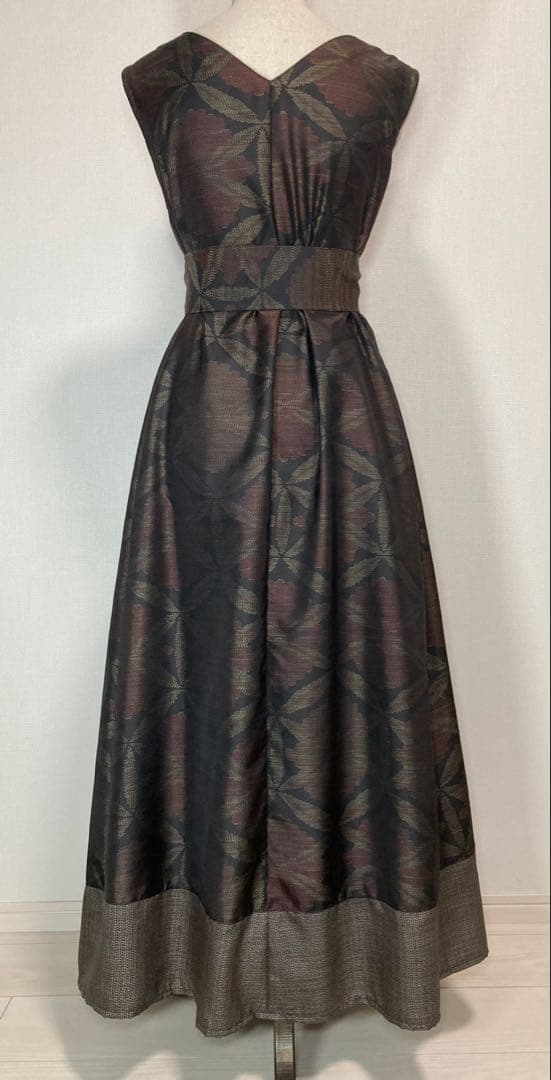 着物リメイク　大島紬裾切り替えロングフレアワンピース（後ろVネック）着丈125㎝