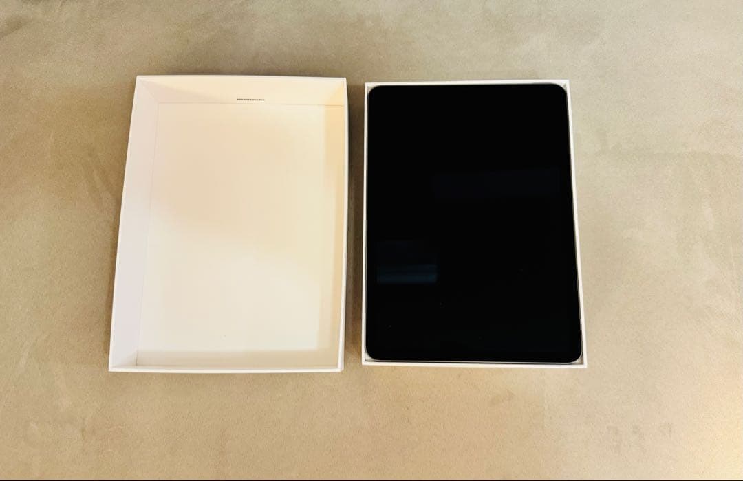 【美品・即発送】iPad Air 4 (第4世代) 64GB スペースグレイ