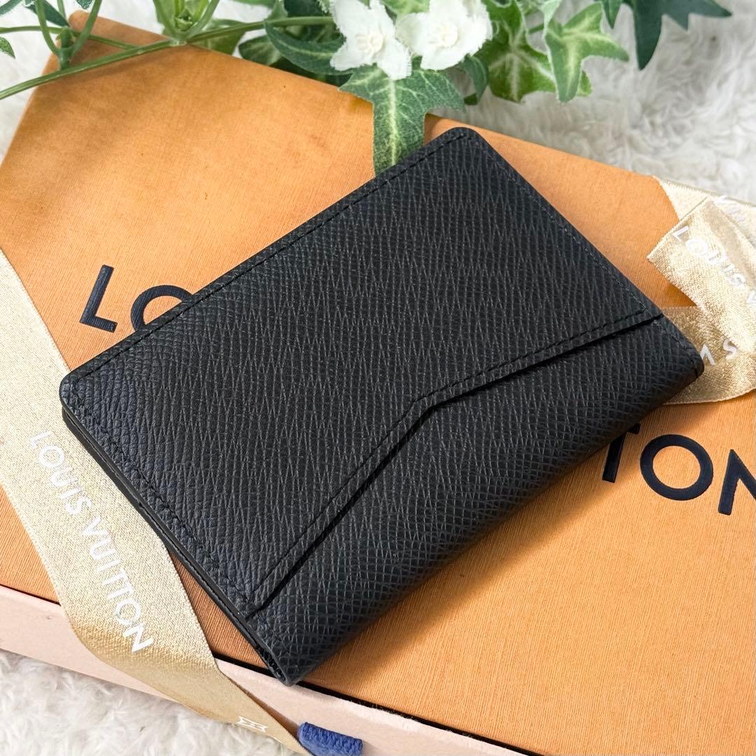 ✨超極美品✨ルイヴィトン タイガ 名刺 カード入れ LVロゴ ブラック 黒 牛革