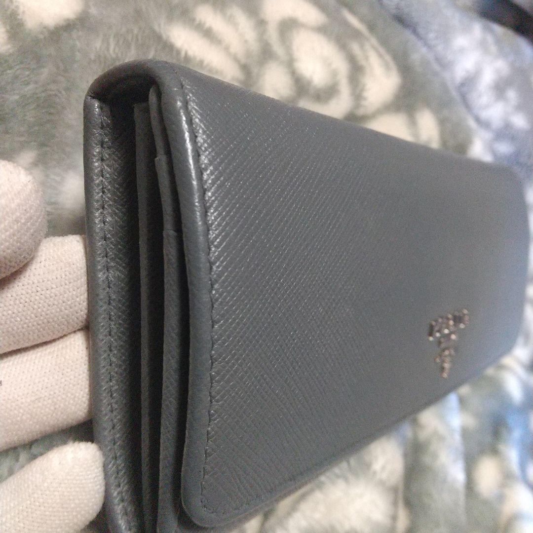 プラダPRADAサフィアーノ長財布グレー系