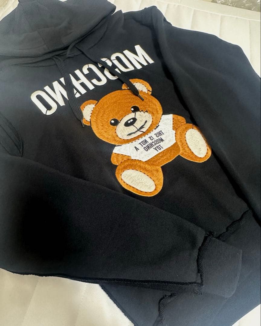 新品タグ付き　モスキーノ　パーカー　トレーナー