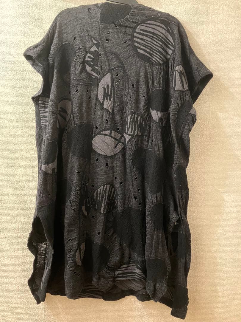 芽風　センソユニコ　抽象模様チュニック 半袖