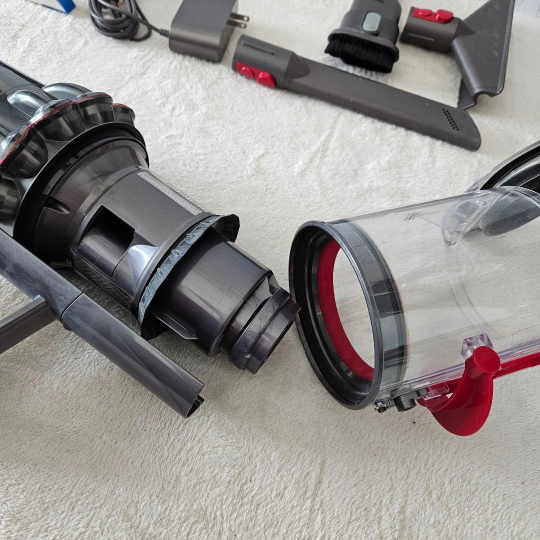 Dyson ダイソン　V10 SV12　コードレスクリーナー　動作OK　簡易清掃
