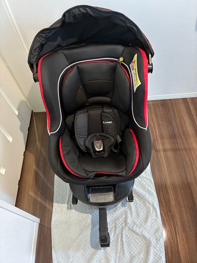 Combi クルムーヴ ISOFIX エッグショック 新生児対応