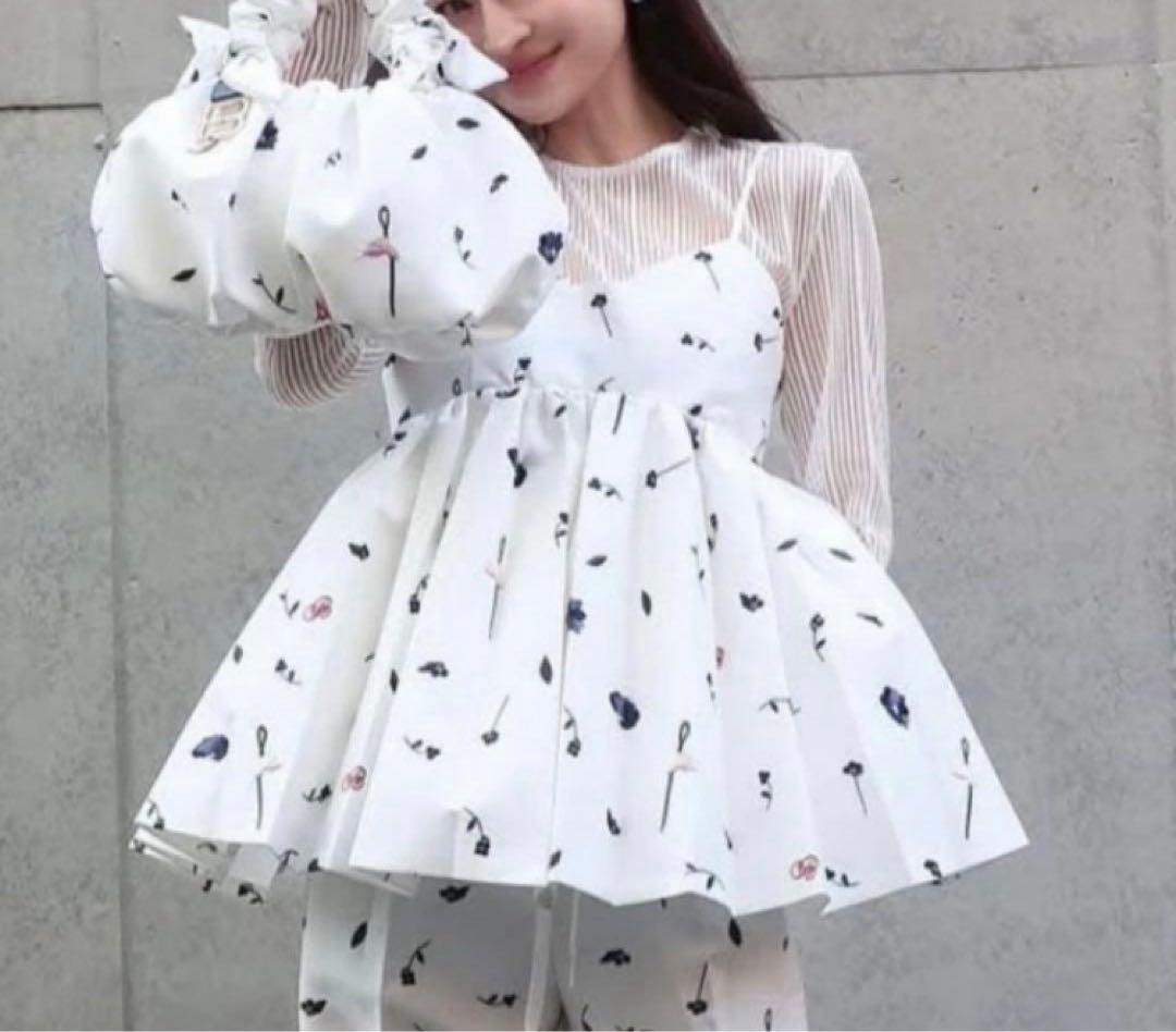 トップス B. BLOOMY BUSTIER bibiy