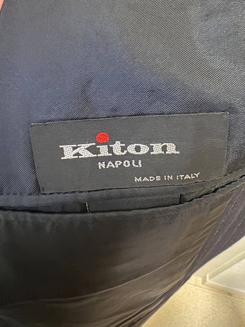 Kiton ストライプ スーツ パンツ付き 52