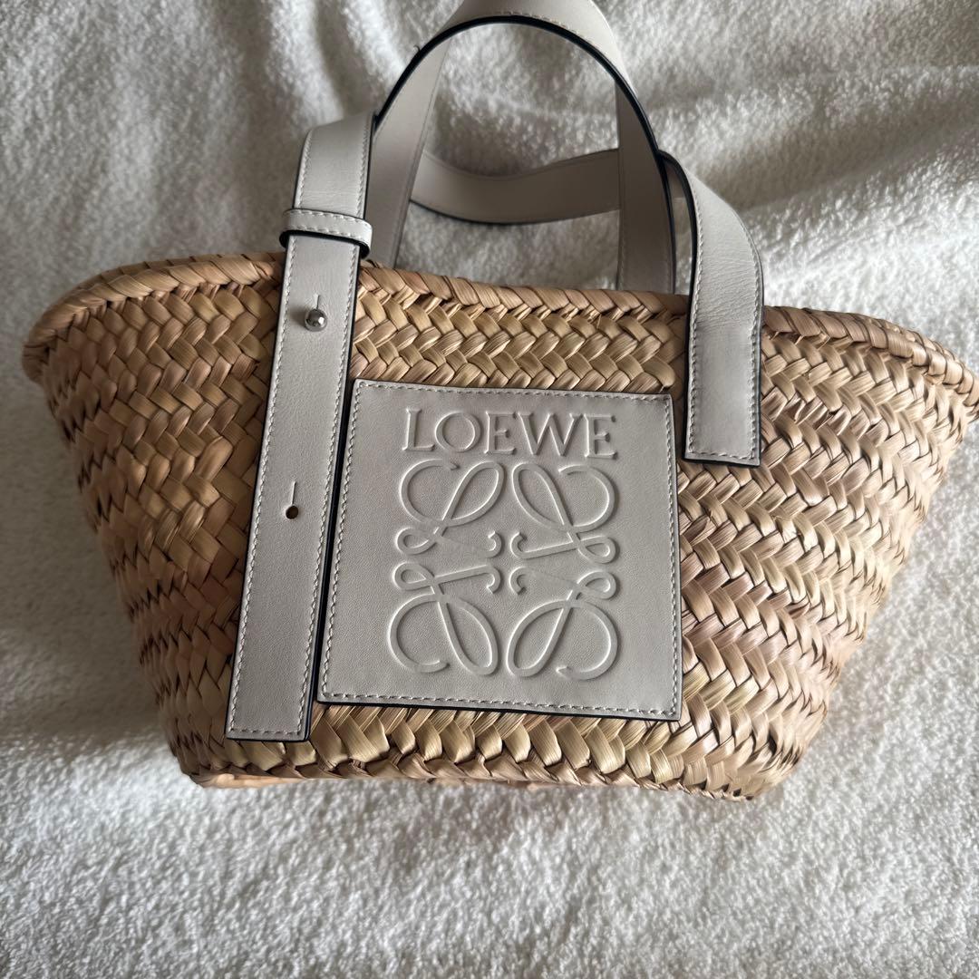LOEWE ロゴ入り かごバッグ ベージュ
