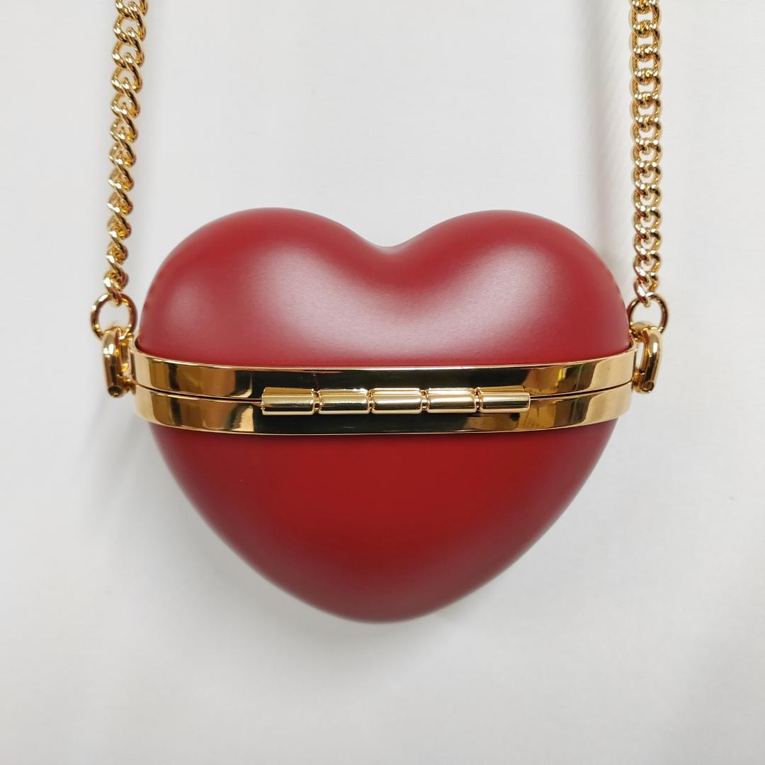 ○★新品未使用 グッチ GGマーモント ハートシェイプエアーポッズケース レッド