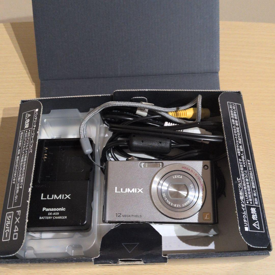 パナソニック　デジカメ　LUMIX DMC-FX40 シルバー 12メガピクセル