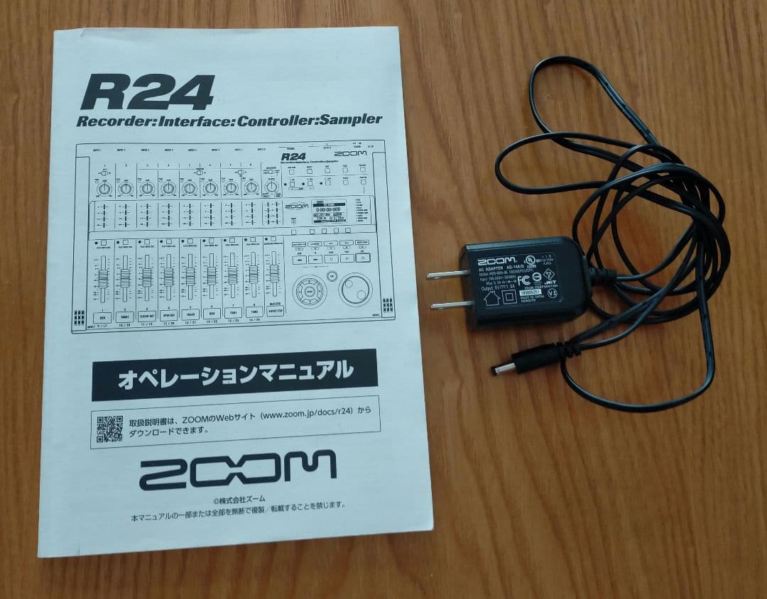 ZOOM R24 レコーダー・インターフェース