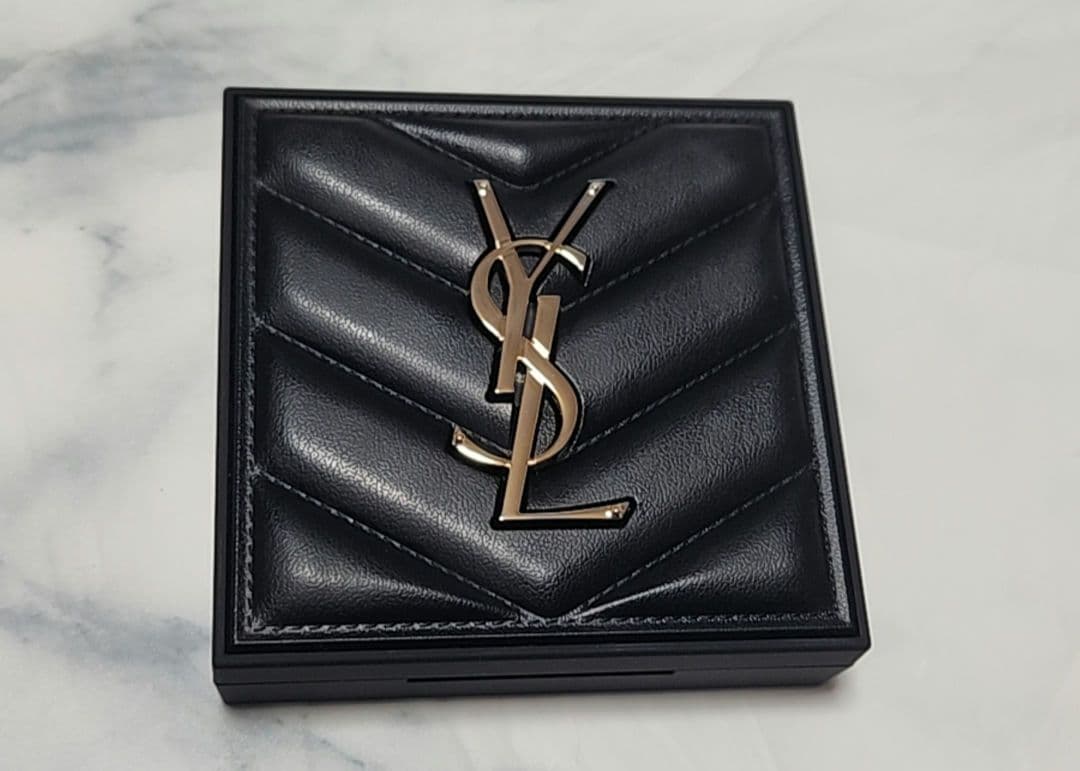 【未使用】イヴ・サンローラン：ハンドクリーム・プレストパウダー