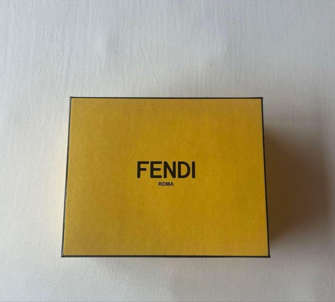 【美品】FENDI AirPods Pro ケース　フェンディ