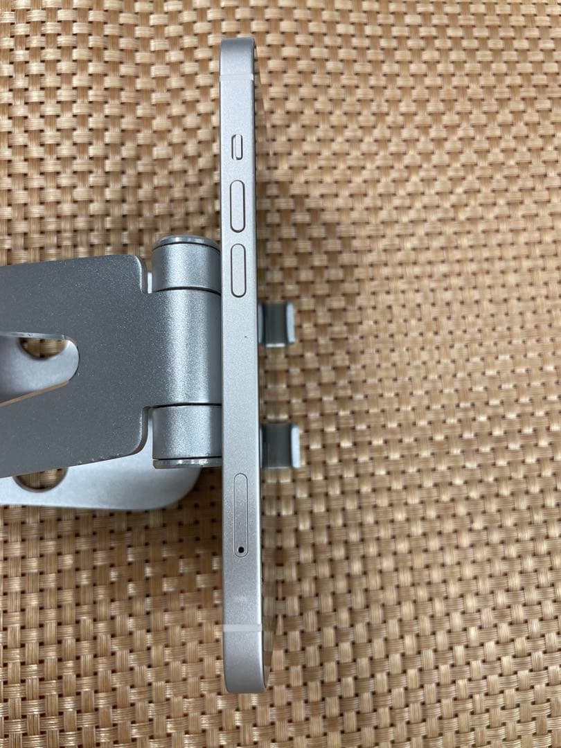 iPhone 14 128 GB スターライトSIMフリー【6940】