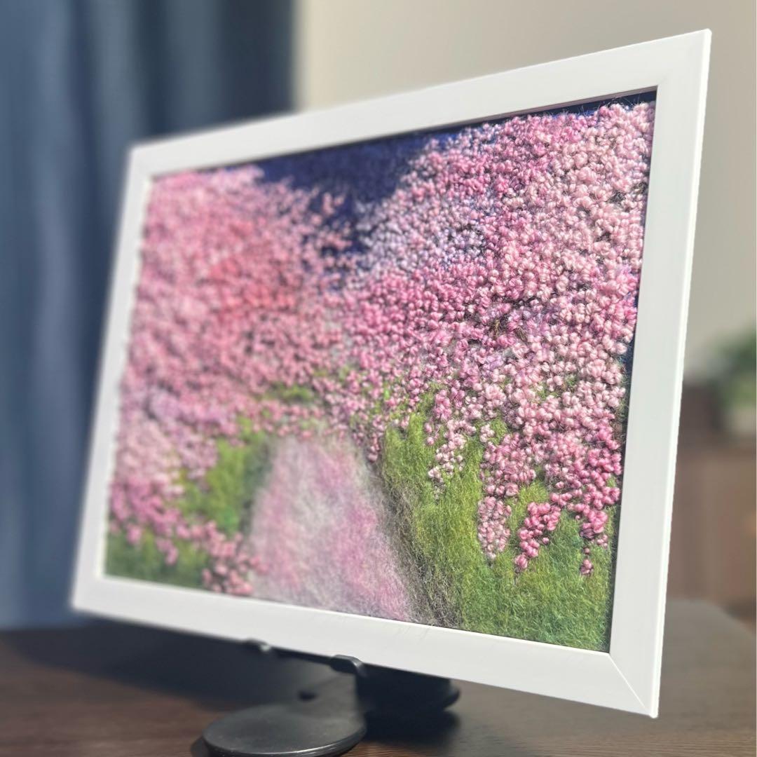 く*ん様 羊毛フェルト　羊毛絵画『河辺の夜桜』ハンドメイド　ウール刺繍