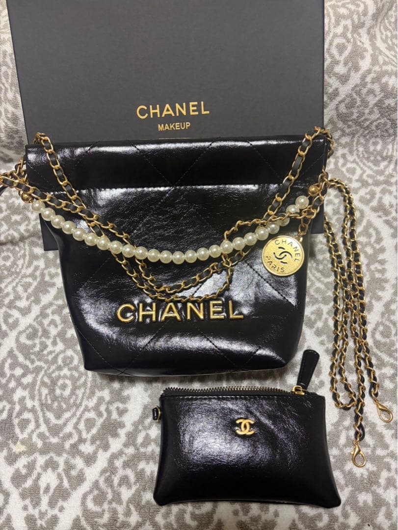 CHANEL MAKEUP 　パールチェーン　キルティング　バッグ　ノベルティ