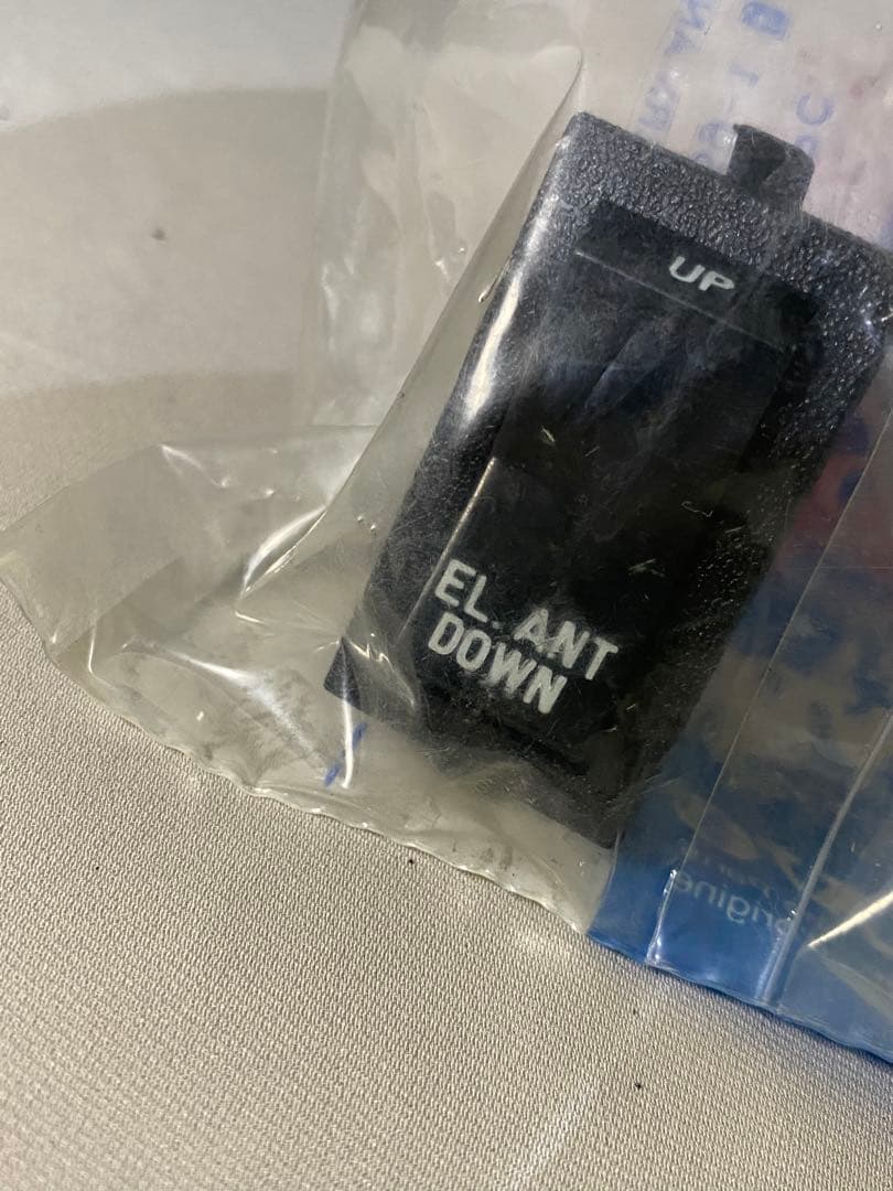 v*0様 ★デッドストック★ ボルボ240 純正 新品 未開封 電動アンテナスイ