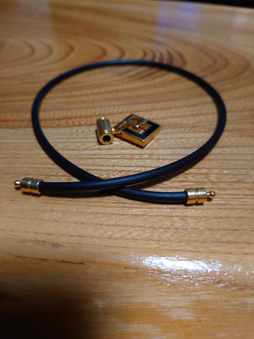 磁気ネックレス 黒と金　ブラック　ゴールド