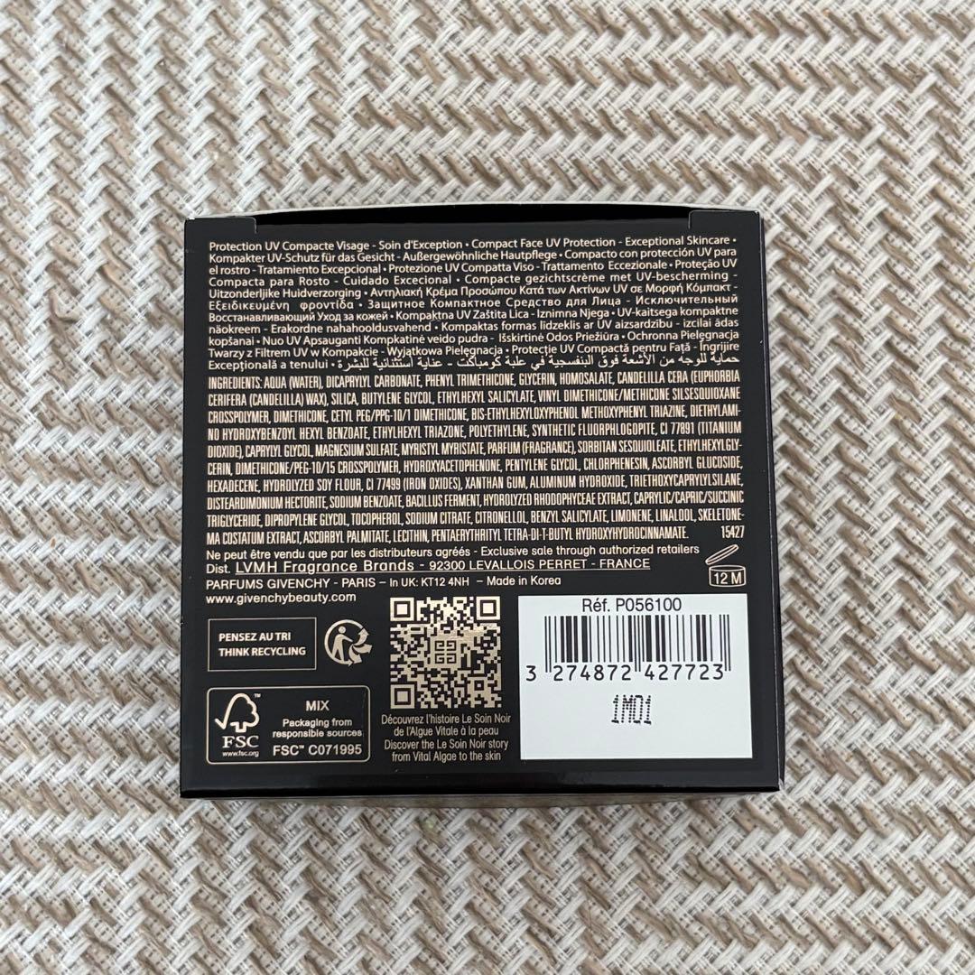 【新品値下げ】GIVENCHY ジバンシイ　ソワンノワールUVコンパクト