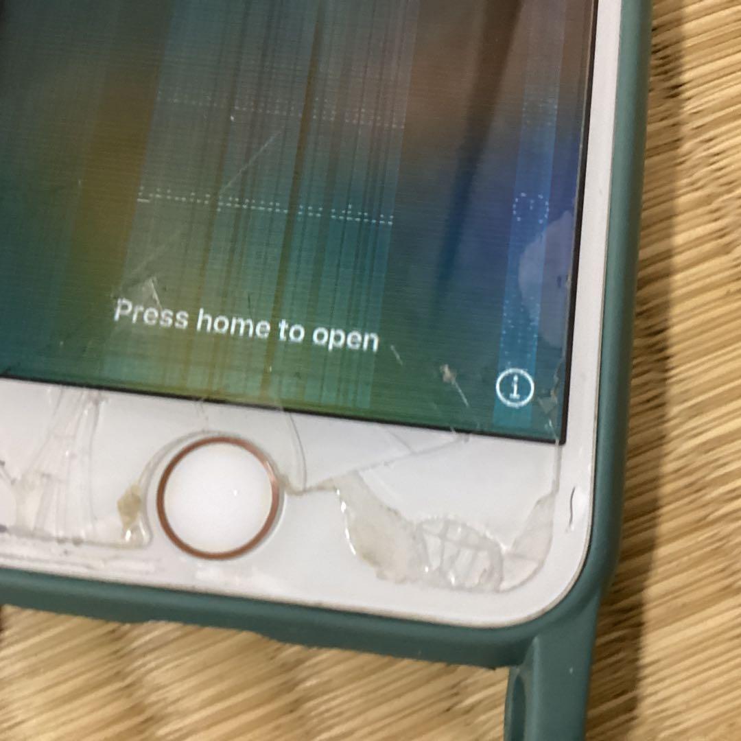 S*）様 SIMフリー　￼スマホ　iPhone 8 動作確認済み　ジャンク品