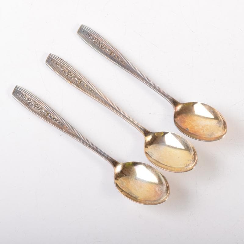 銀製　花刻　スプーン　3点　合計約47g　ケース付　N　6987